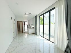 West Coast Road (D5), Terrace #558424471